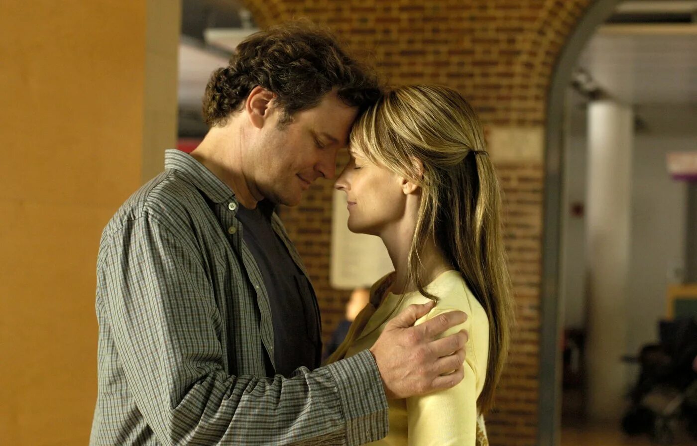 Выпускной 2011 кэмерон монаган. She finds. Даниэль кэмпбелл выпускной 2011. Helen hunt 1990. Хелен хант 1996.