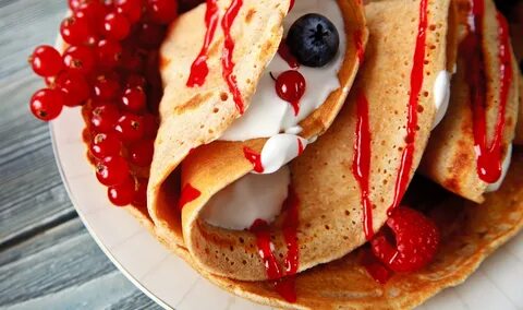 Download wallpaper raspberry, pancakes, currants, blueberries, section food in r