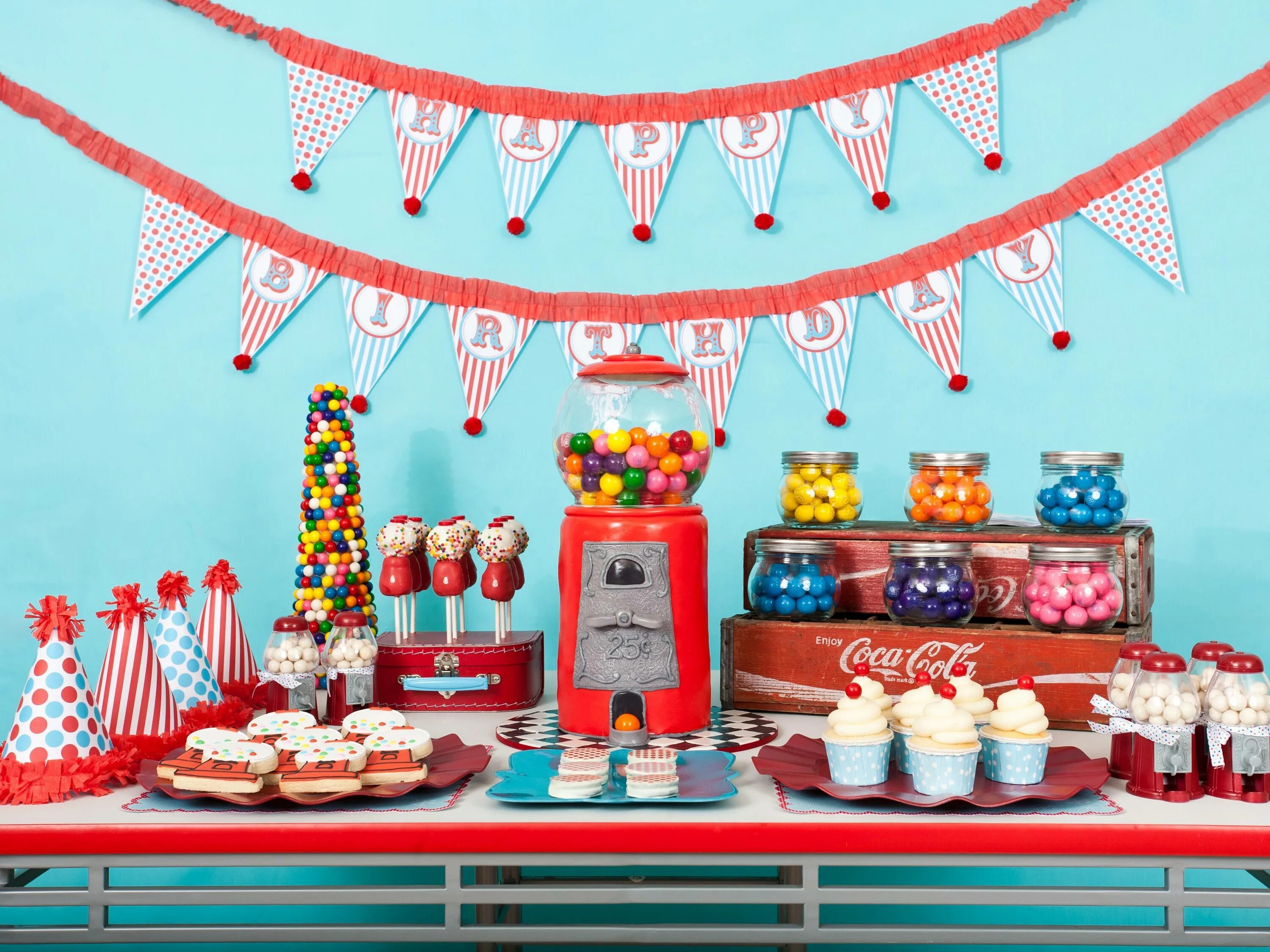 12 Fun Birthday Party Ideas And Decorations Cake table birthday, Birthday party 