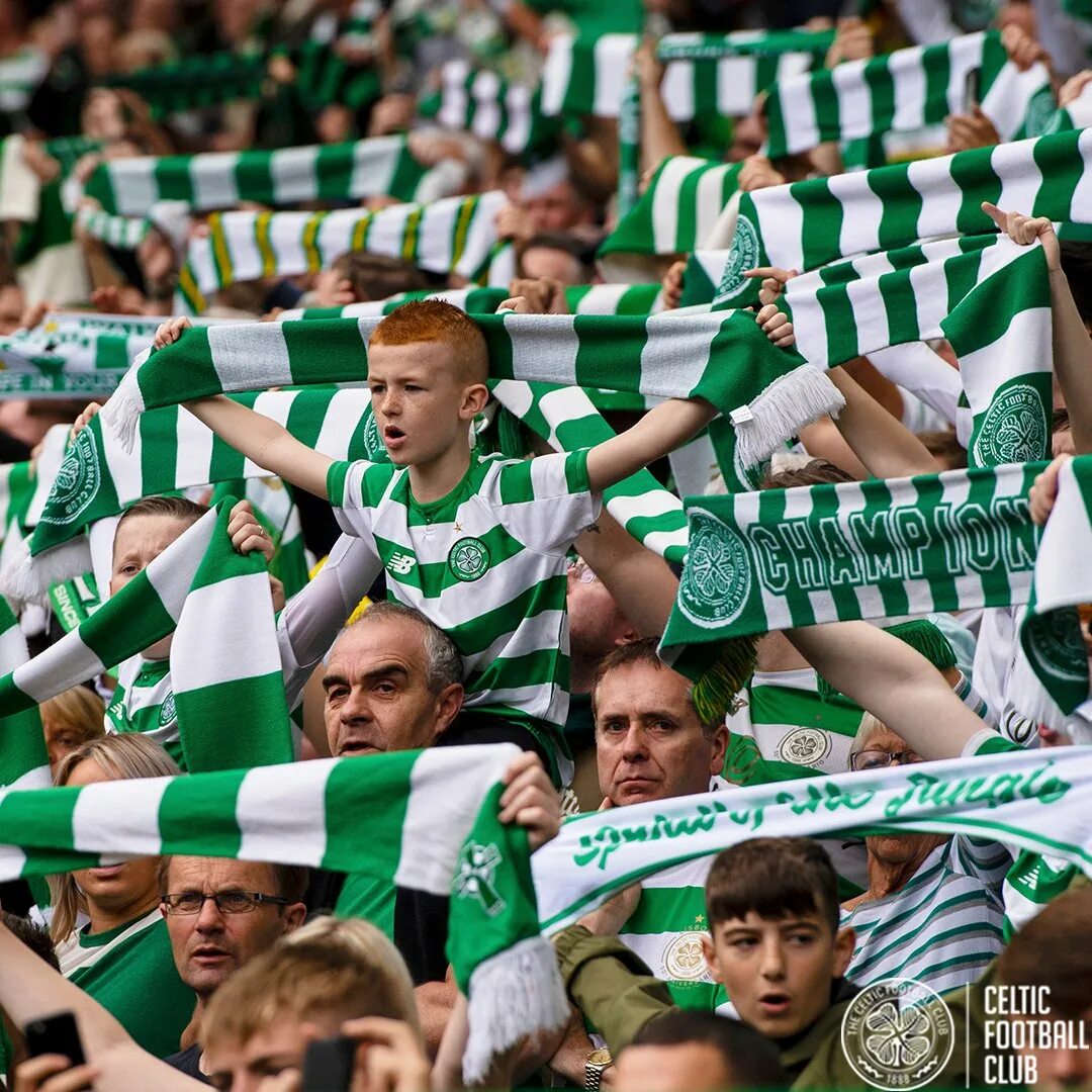 Great fans. Болельщики Селтика зимой. Celtic Football Fan. Football Celtic Cross. Irish Football Fans с шарфом в полный рост.