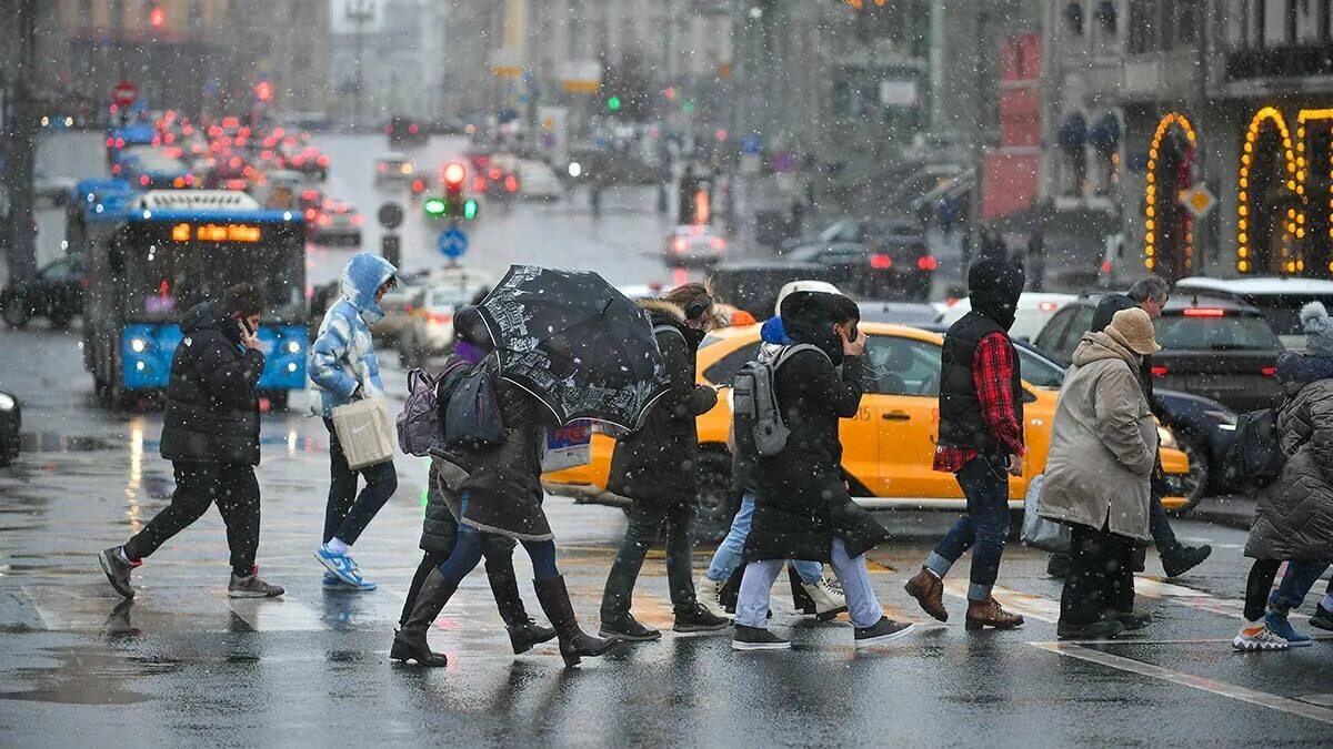 Сегодня холодно сколько. Москва в ноябре. Осень в Москве. Москва днем. Москва вечером.