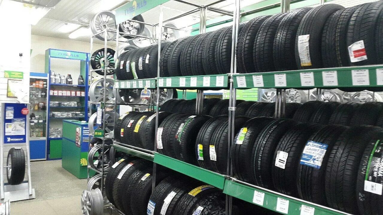 Магазин колесо киров. Шинный центр мотор киров менделеева. 100 колес сызрань. Кировские шины. Тск мотор киров шины.