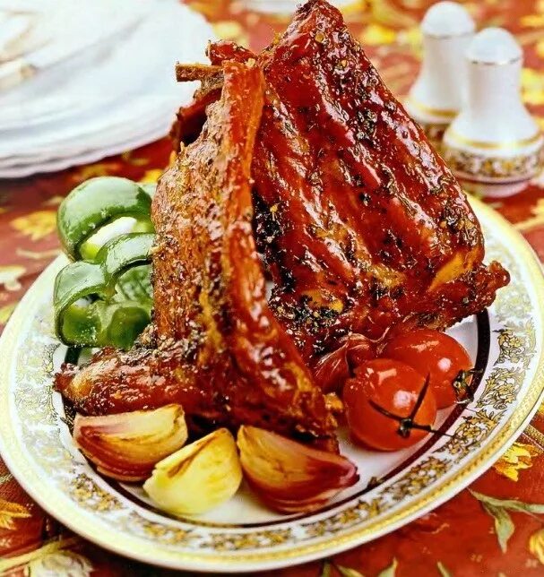 Ребра в глазури. Ребрышки в медовом соусе. ребрышки в глазури. мясо на новогодний стол. свиные ребрышки в глазури.