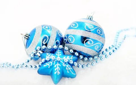 Елочные игрушки голубые