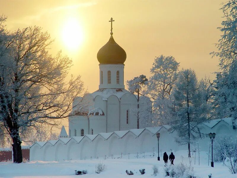 Храм дорога жизни. Зимний храм Ахтубинск. Церковь Андрея Первозванного (Тобольск). Белоозерский храм зимой.