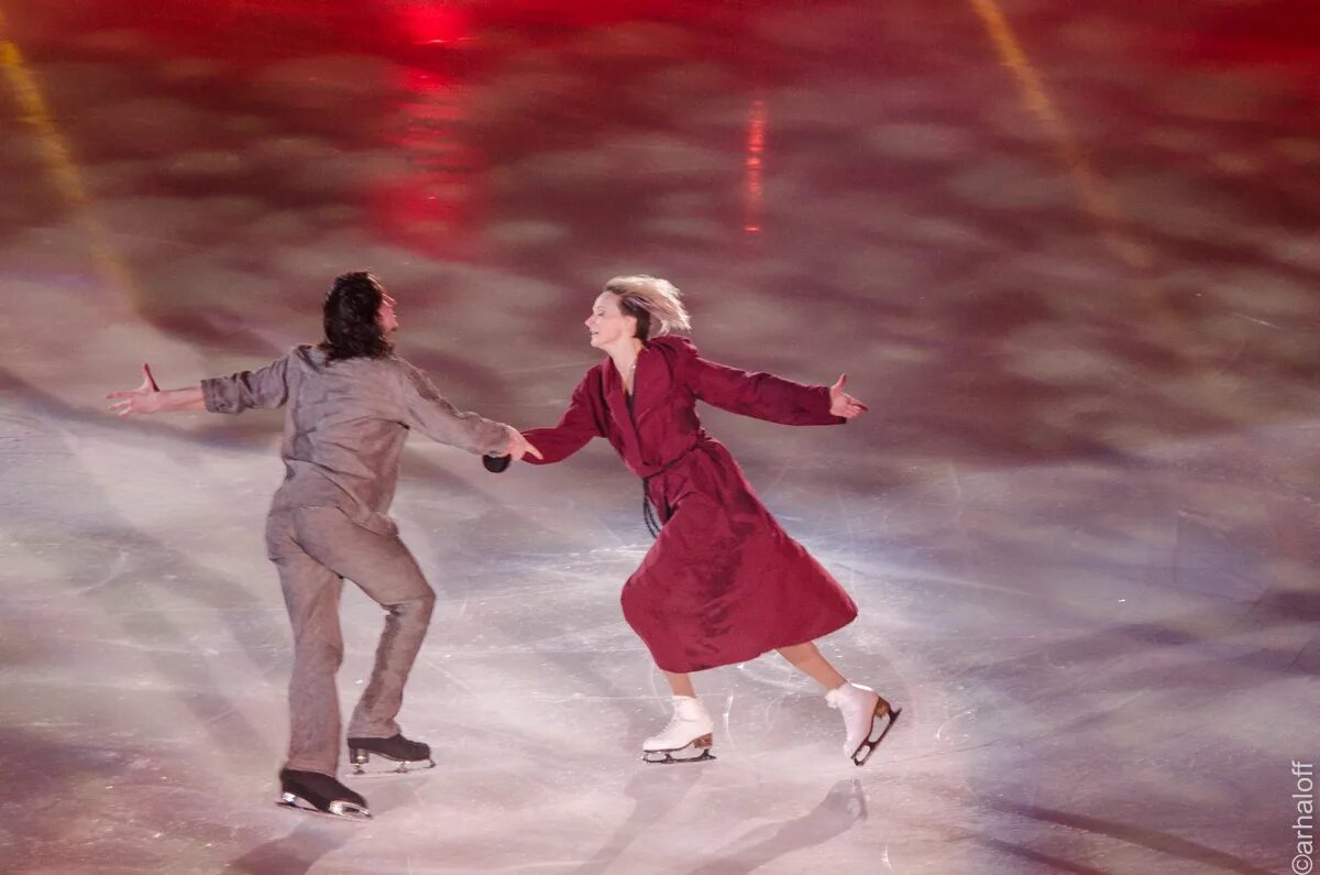 Белый зал сочи парк. Белый зал сочи парк. Сочи парк ледовое шоу навки 2023. Чемпионы шоу авербуха в сочи. Спящая красавица ледовое шоу.