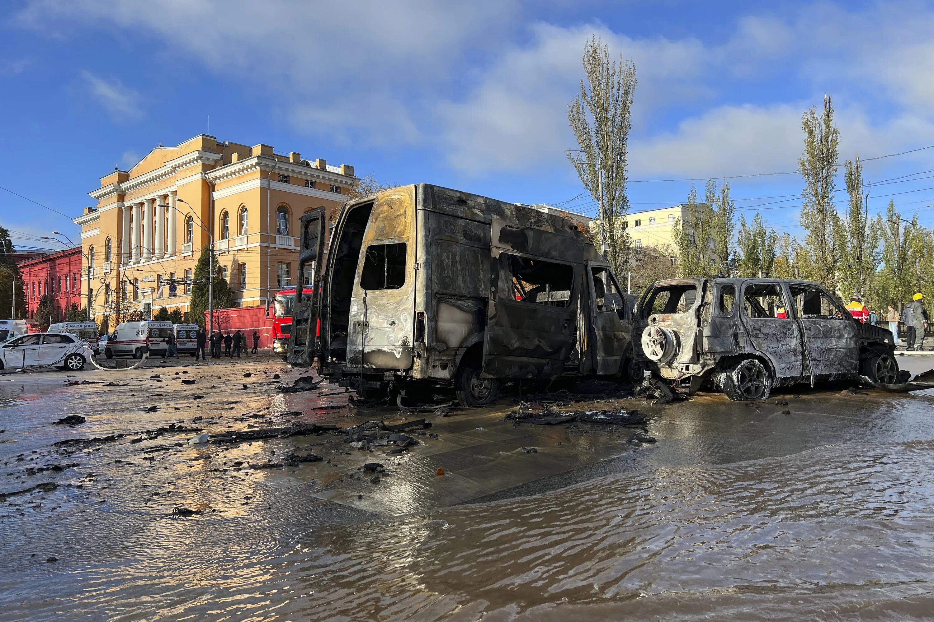 Ситуация на украине 24.03 2024. Взрывы в Киеве 2022. Ситуация на Украине. Взрыв Киевского моста.