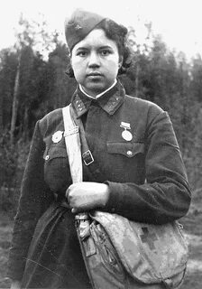 Подвиг женщины своими