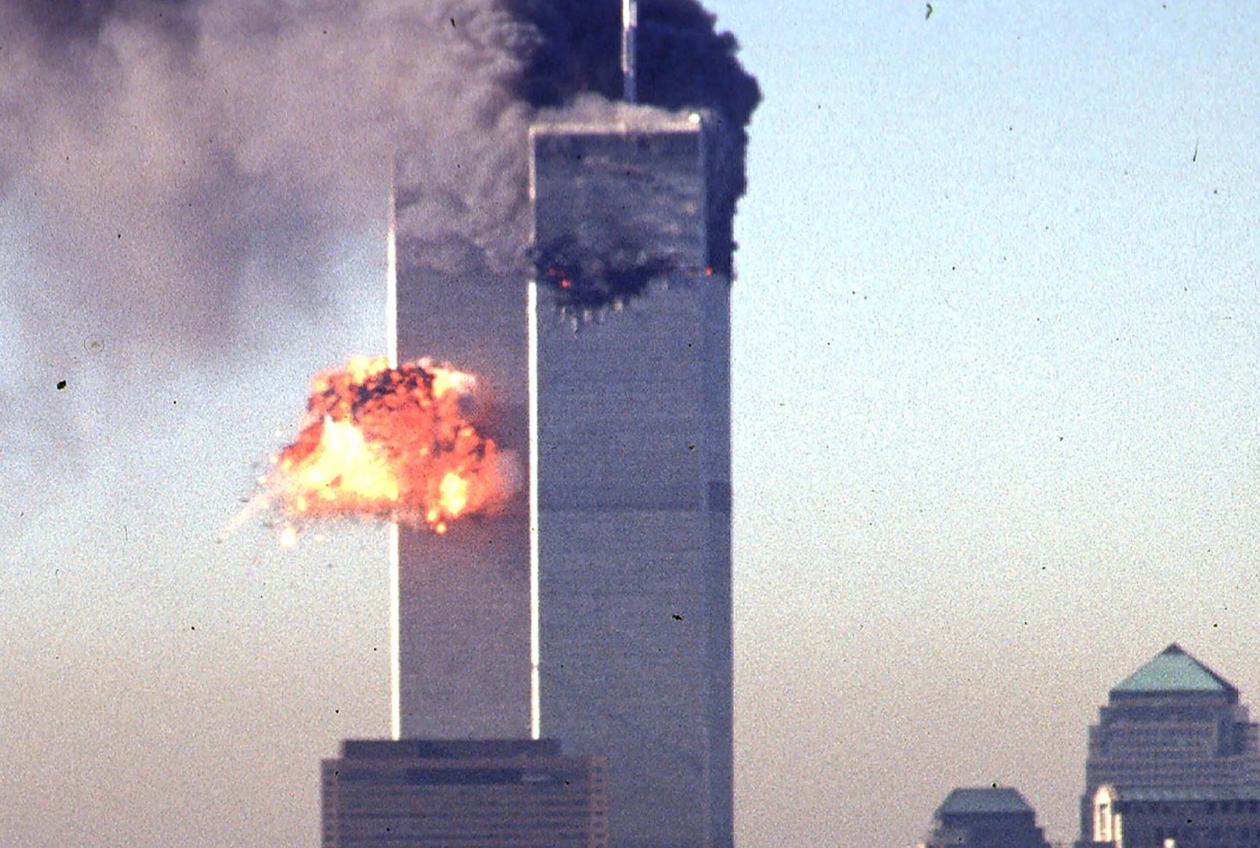 Башни-Близнецы 11 сентября 2001. Аль Каида башни Близнецы. Башни ВТЦ 11 сентября 2001.