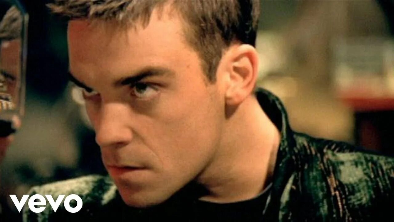 Робби уильямс мелодрамы. Робби уильямс фото из клипа. Robbie williams 2005. Робби уильямс клипы. Робби уильямс feel клип.