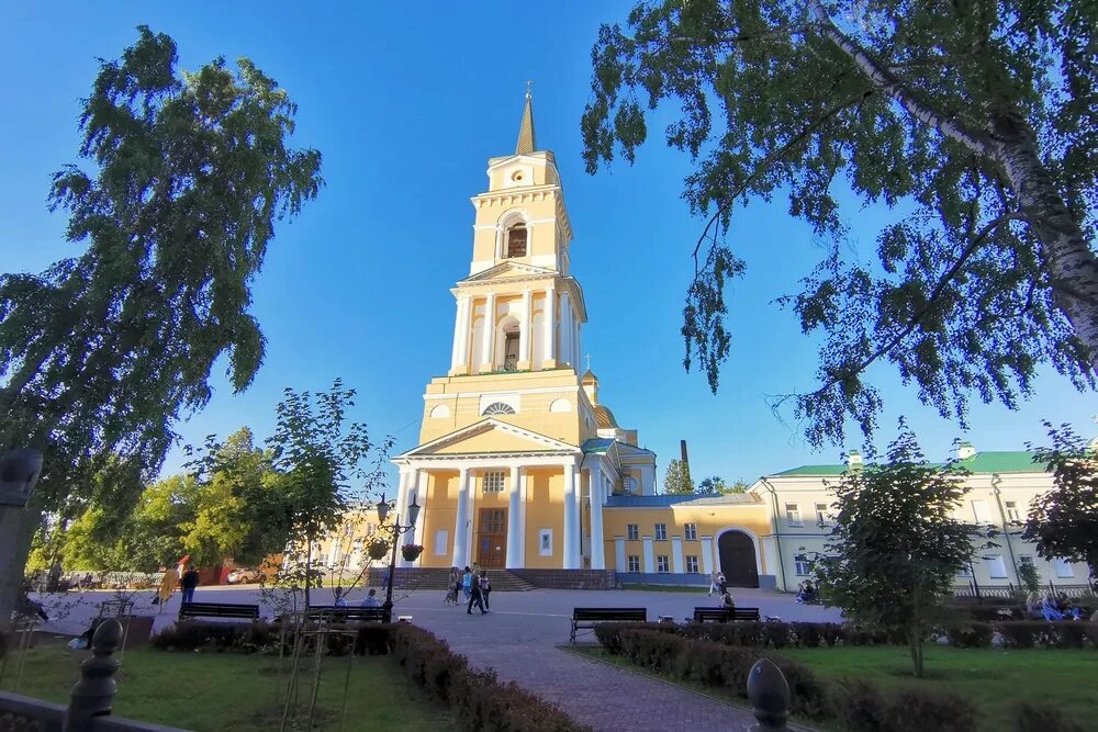 Сайт пермской галереи. Пермская галерея. Художественная галерея Пермь. Достопримечательности Перми художественная галерея. Пермь набережная картинная галерея.