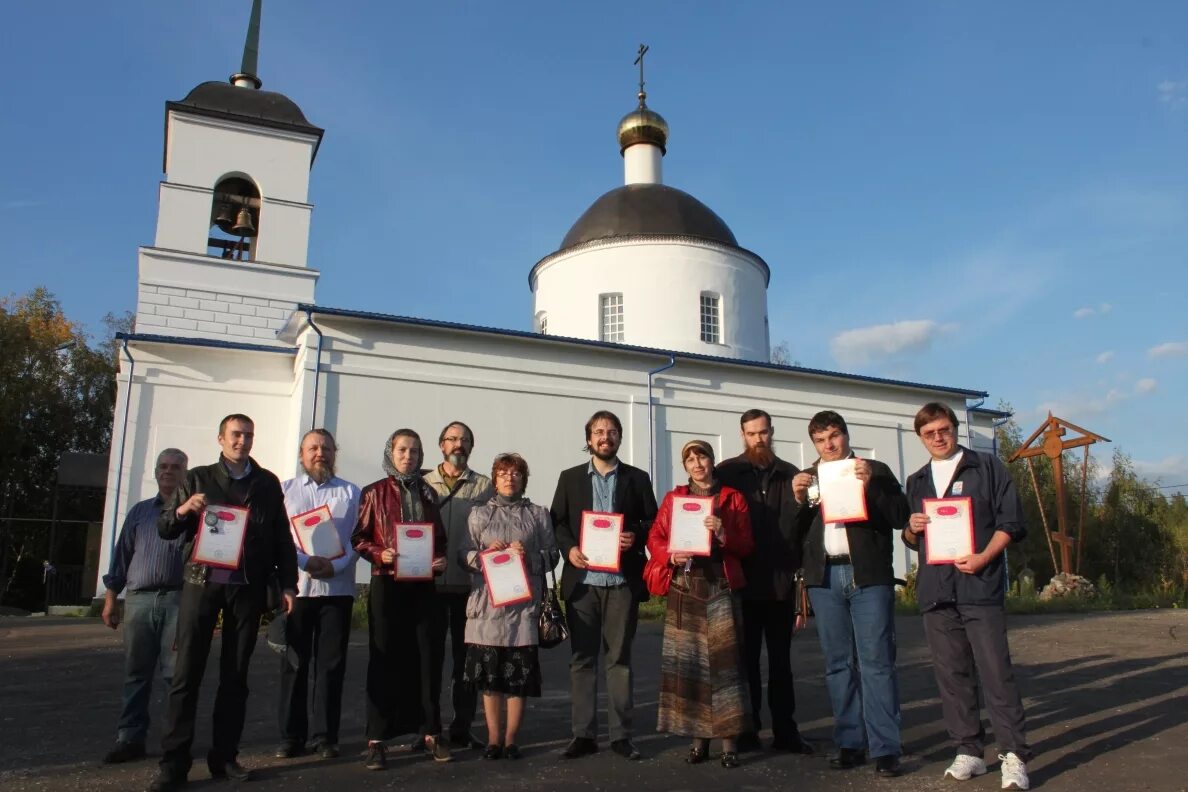 Зюзино московская область. Храм села Зюзино Раменский район. Зюзино храм Рождества Богородицы. Храм села Зюзино Раменский район внутри. Село Зюзино Раменский район.