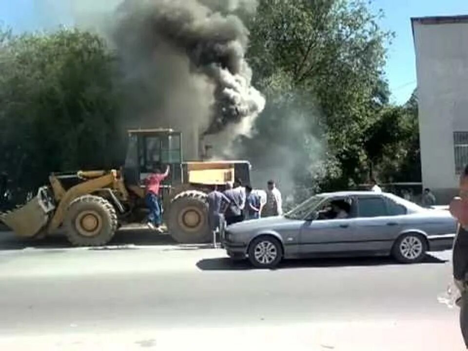 Дизель в разнос причины. Дизель в разнос. Трактор в разнос. Двигатель в разнос. Двигатель в разнос видео.