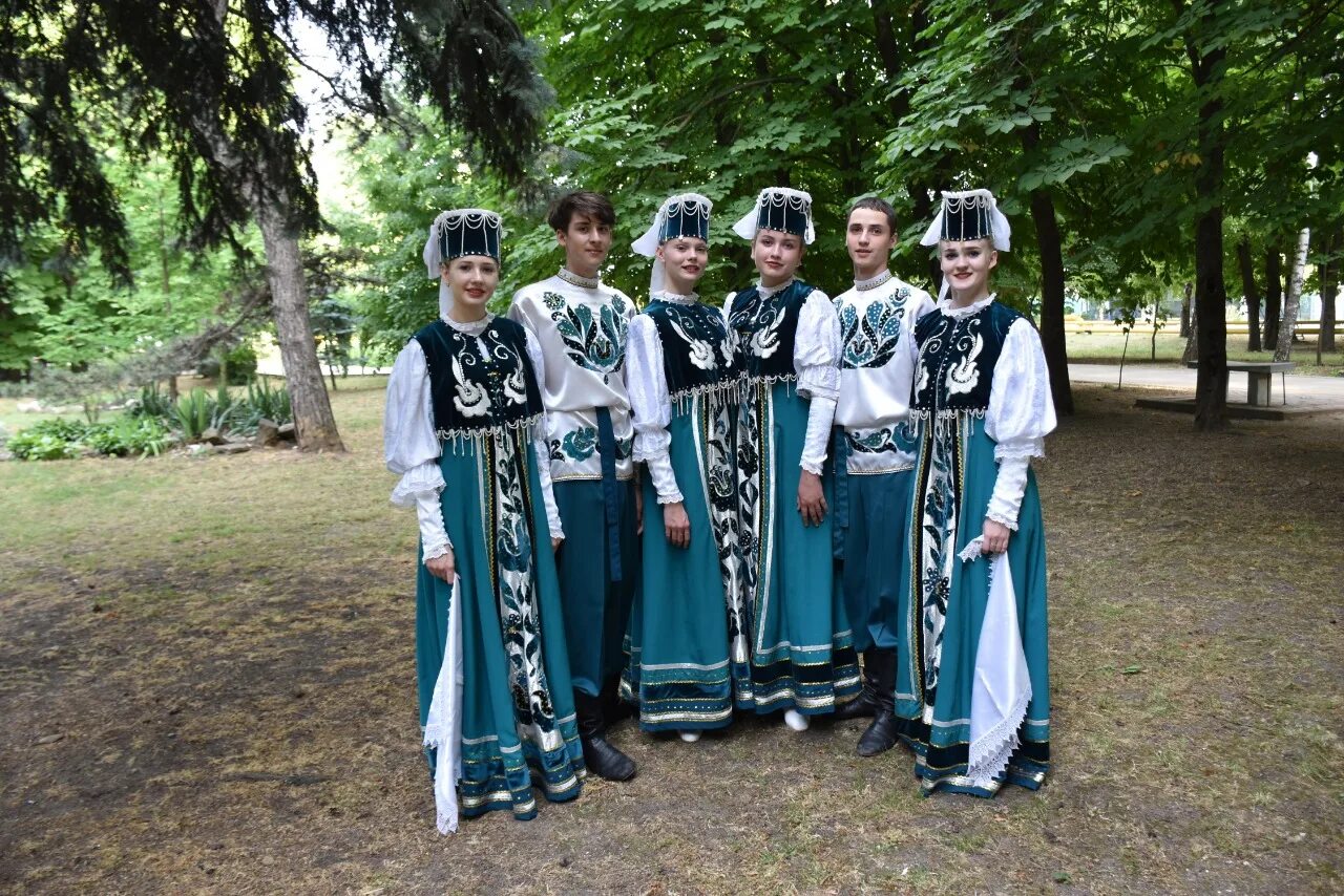 Погода в марте в каневской. Ансамбль Родничок Каневская. Родничок Каневская образцовый ансамбль. Станица Каневская Краснодарский край. Ансамбль Родничок Павловская Краснодарский край.