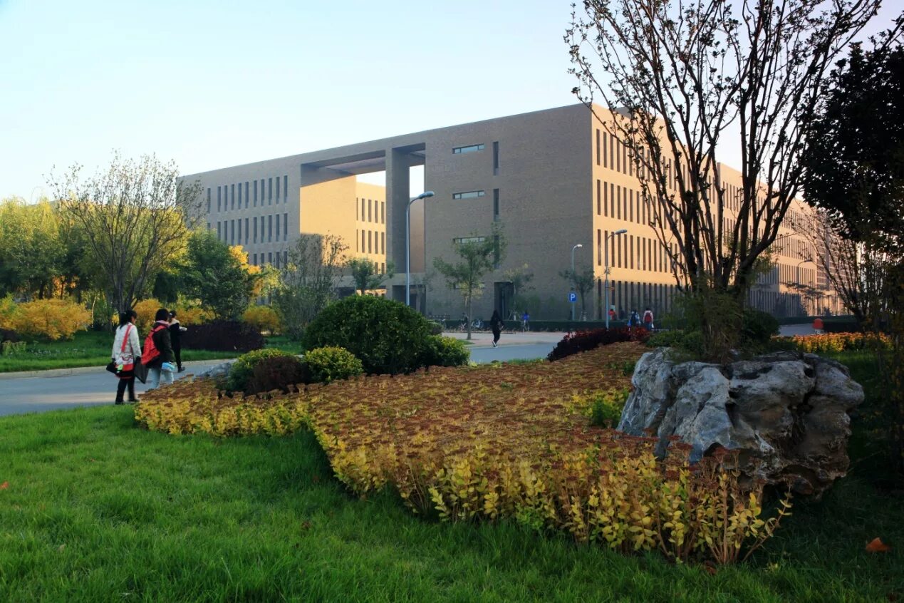 Tianjin Polytechnic University. Tianjin University Campus. Tianjin-Juilliard-School. Школа в посёлке Тиньзинь.