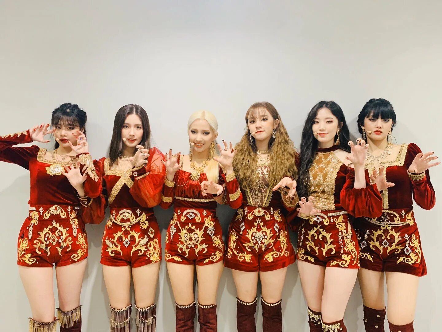 Как называют фанатов джи айдл. Gidle кпоп группа. джи айдол группа. g idol суджин. джи айдл участницы.