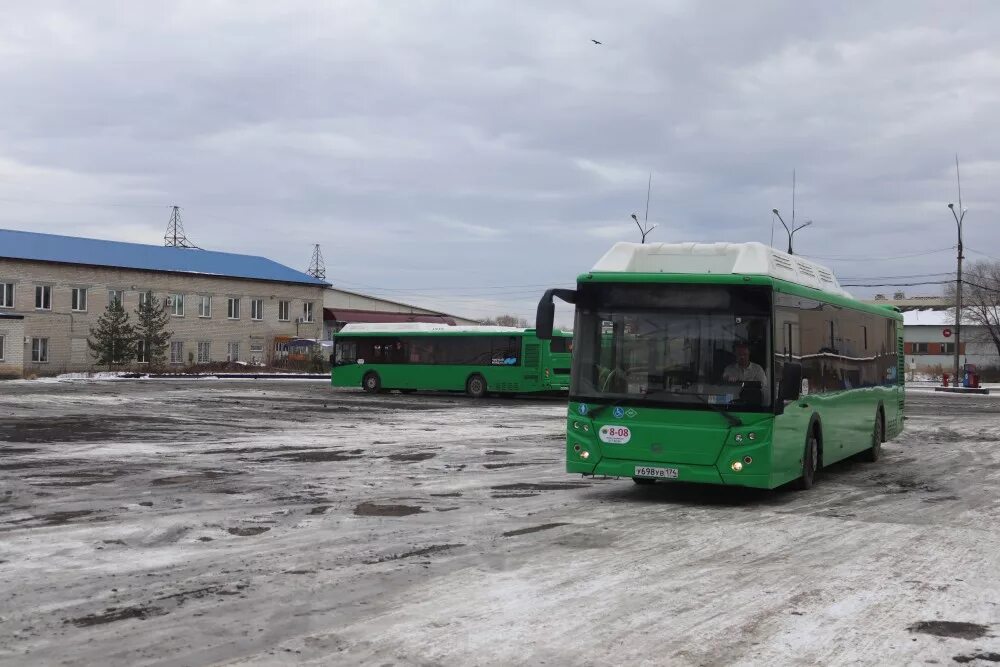 Сайт автобусов челябинск. 71 Автобус Челябинск. 81 Автобус Челябинск. Маршрут 81 автобуса Челябинск. Автобусе 81 Чистопольская Челябинск.