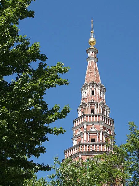 знаменитая 60 метровая падающая колокольня огэ. соборная колокольня соликамск. соликамск соборная колокольня вектор. падающая колокольня в соликамске. соборная колокольня соликамск 2020.