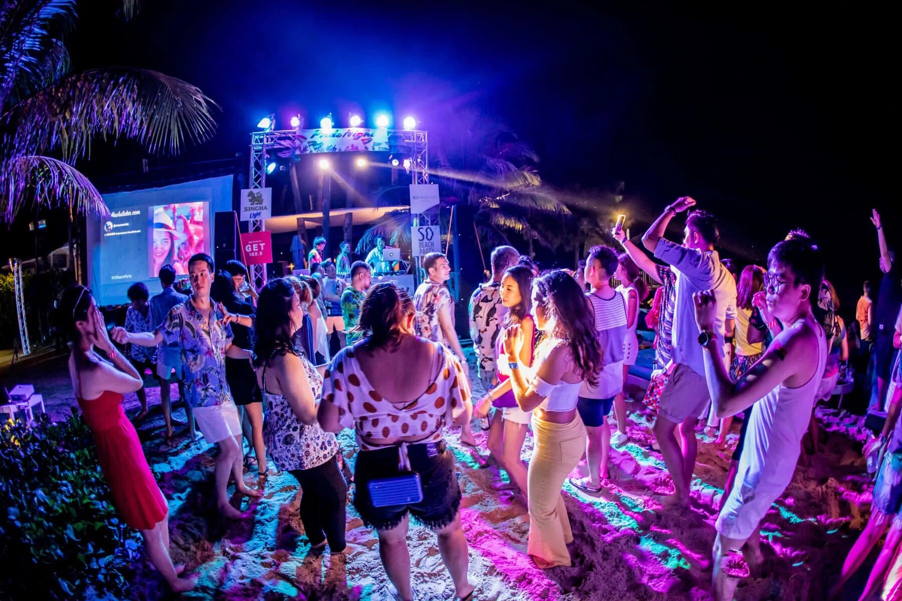 Beach party 1 4