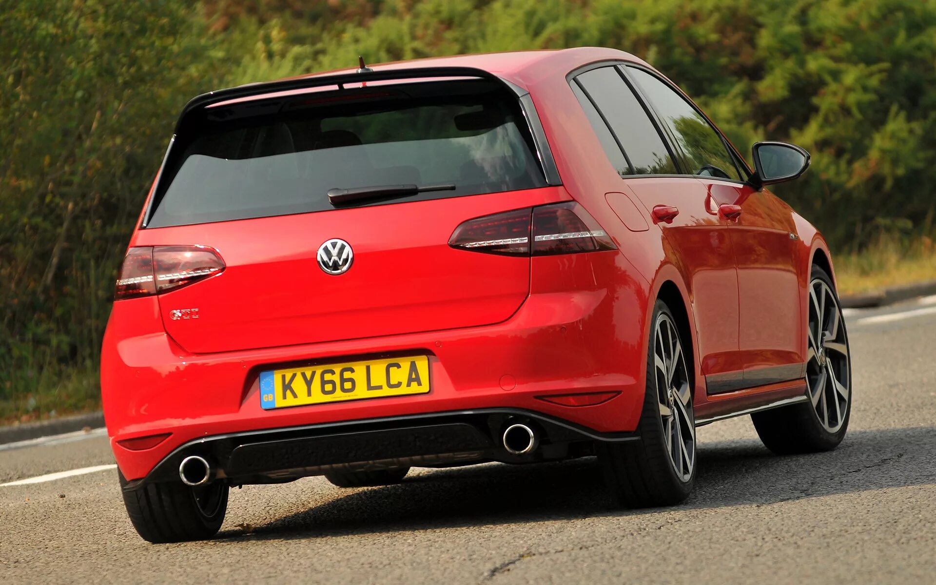 Фольксваген гольф 2016. Volkswagen golf gti clubsport 2016. volkswagen golf gti clubsport. volkswagen golf gti clubsport edition. фольксваген гольф gti 2016.