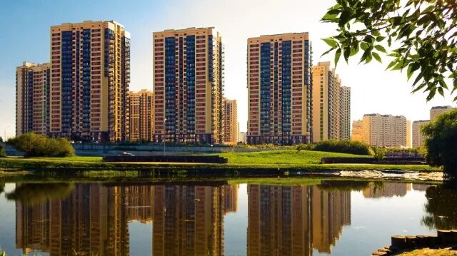 Вода переделкино. Переделкино ближнее город парк пруд. Святой колодец в переделкино. Большой федосьинский пруд переделкино ближнее благоустройство. Вода переделкино.