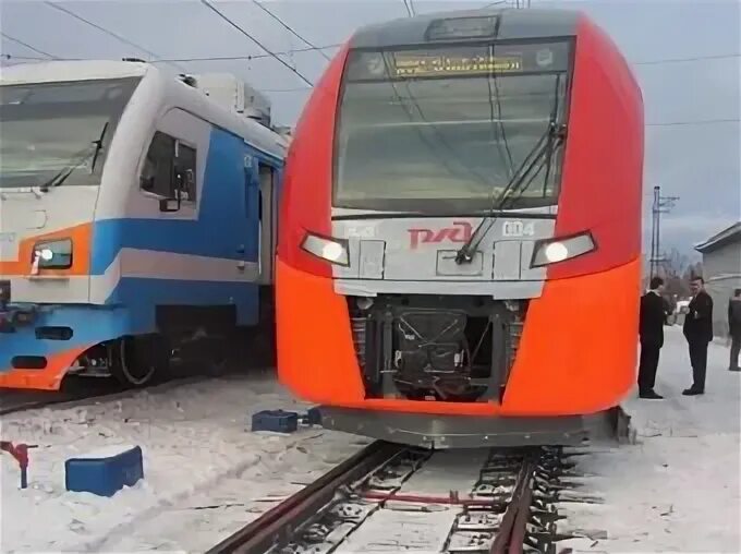 Расписание поезда ласточка екатеринбург верхотурье. Ласточка в екатеринбург из перми. Ласточка бокситы екатеринбург. Новая ласточка. Ласточка краснотурьинск екатеринбург.