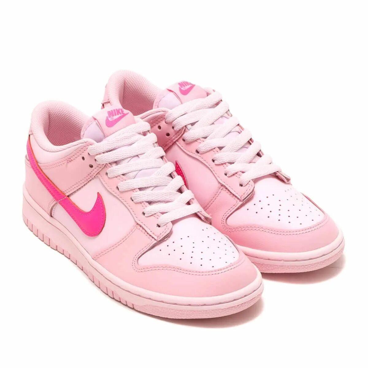 Nike dunk розовые. Nike Dunk Pink. Кроссовки Nike Dunk Low Pink. Nike Dunk Low розовые. Nike Dunk Low GS med Soft Pink.