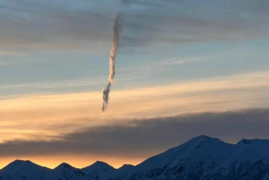 Объекты на небе ночью. Нло лас вегас. На тверской в томске объект в небе. Нло ёё. Два объекта небе.