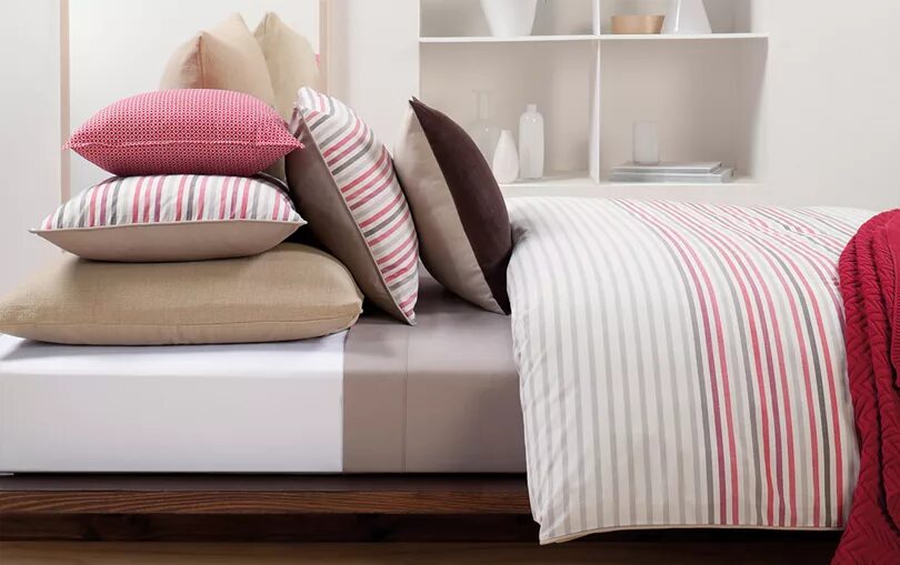 Описание текстиля. Постельное белье. Текстиль для дома. Текстиль для дома подушки. Подушки и одеяла в интерьере.