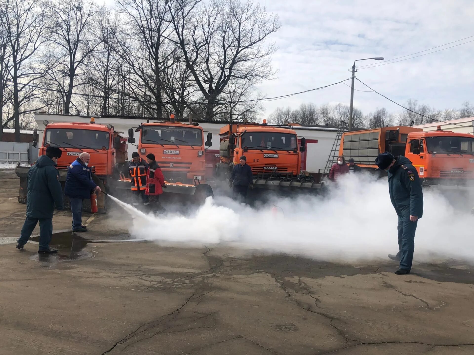 Пожар в СВАО. Пожар в СВАО сейчас. Пожар на Северо востоке Москвы. МЧС СВАО.