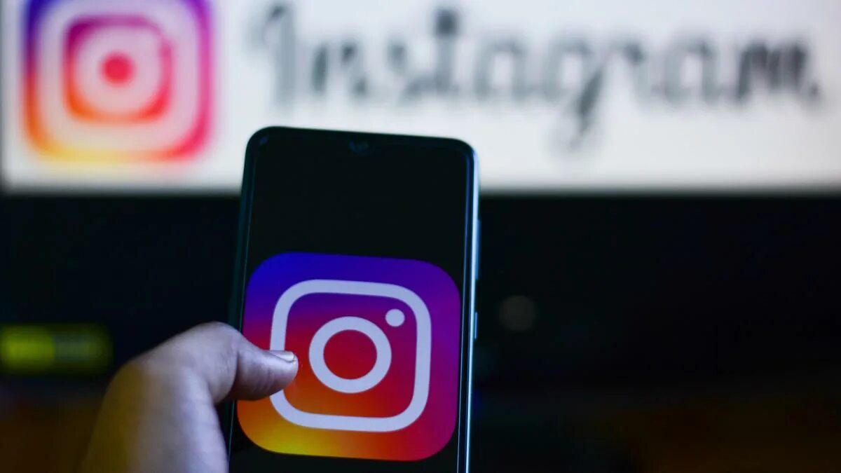 Разблокировка instagram. Картинка инстаграмм. Инстаграм убирает. Обновление инстаграм. Приложение инстаграм.