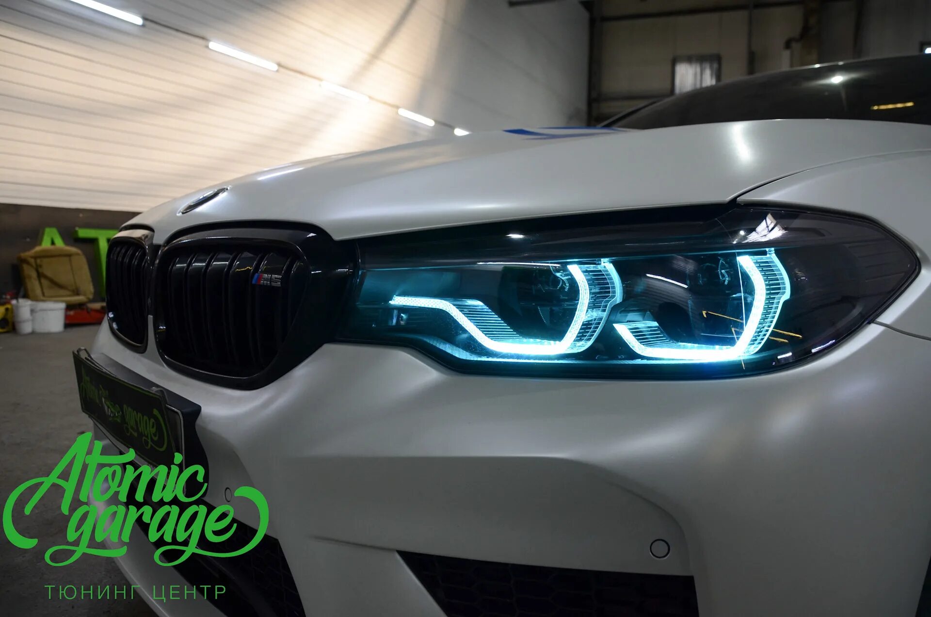 Фары м5 ф90 рестайлинг. Оптика bmw f90. bmw m5 f90 фары. m5 f90 оптика. фары бмв 5 g30.