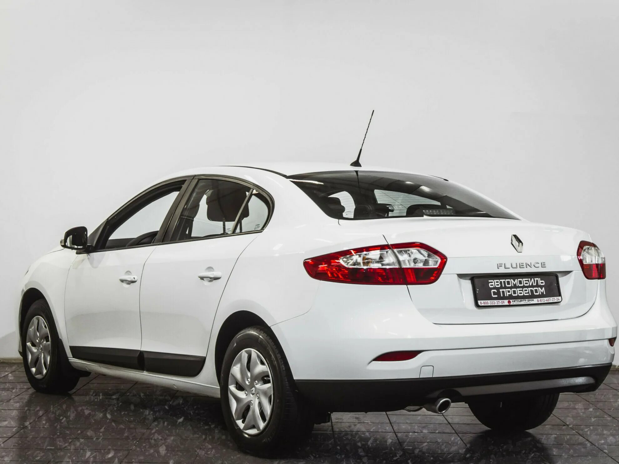 Renault fluence 1. Renault Fluence 1,6. Рено Флюенс 2014. Рено Флюенс 2013.