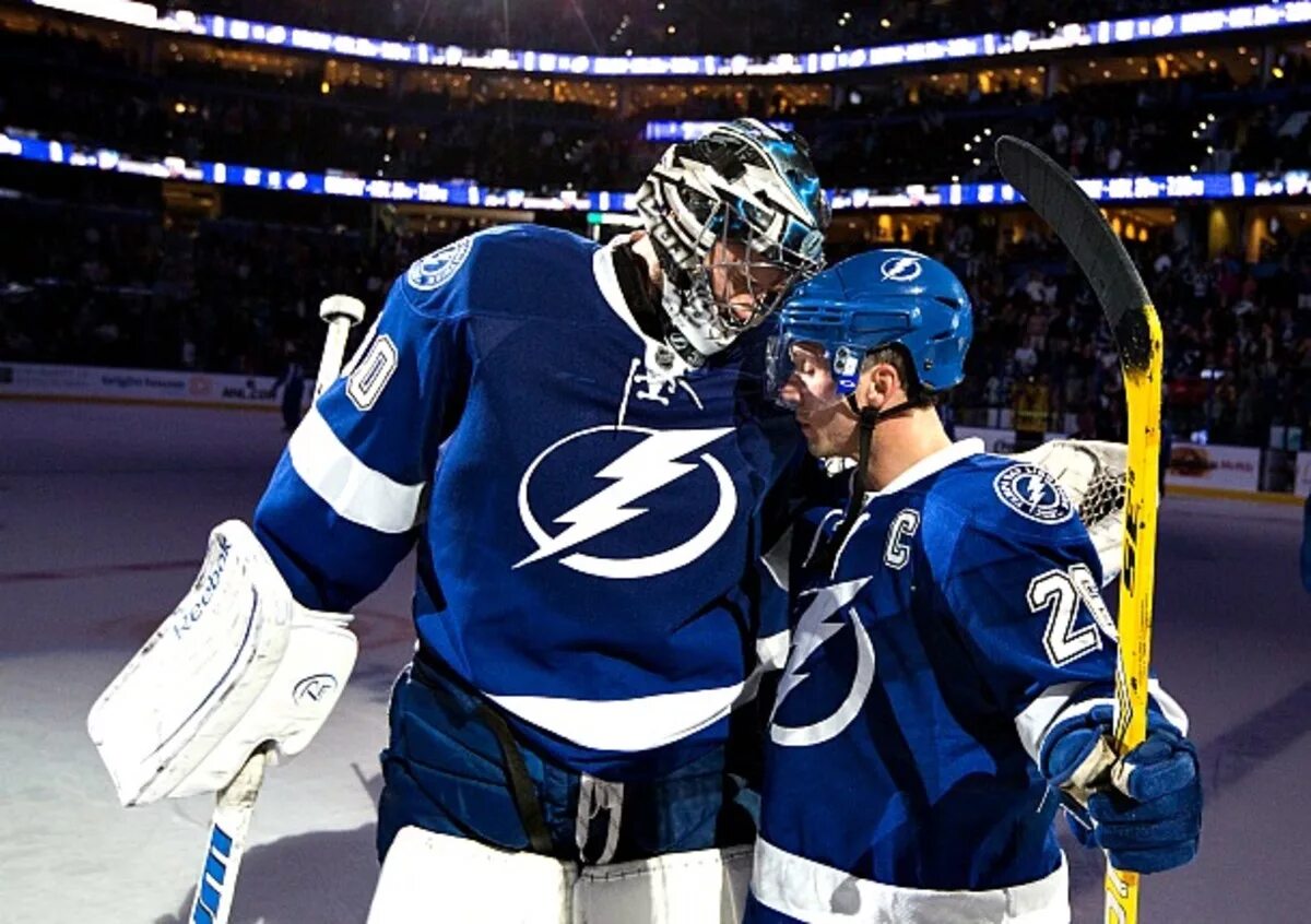 Тампа ванкувер. Тампа бэй лайтнинг. анахайм команда нхл. tampa bay lightning martin. tampa bay lightning череп.