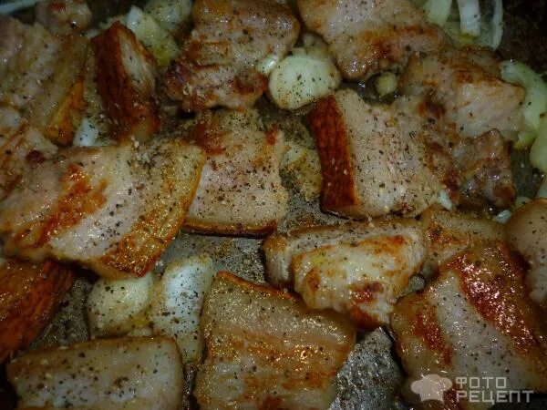 сало на сковороде. сало на сковороде. как пожарить сало. жареное сало. жареное сало на сковороде.