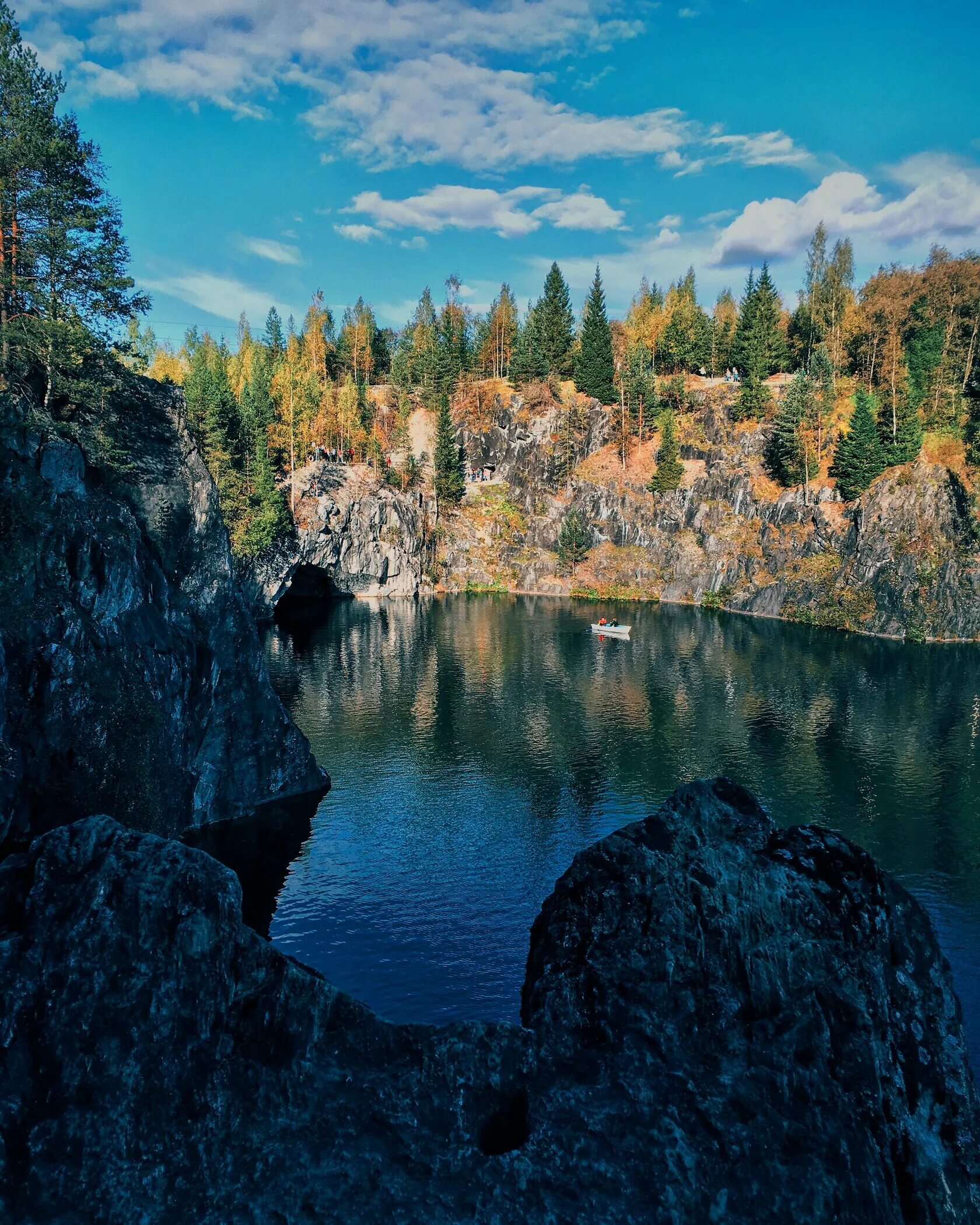 Ала рус. Карелия мраморный каньон Рускеала. Горный парк Рускеала Карелия. Карелия каньон Рускеала. Парк Сортавала Карелия Рускеала.