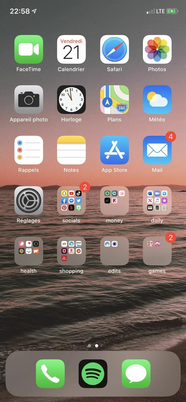 Gostaram da organizaçao do meu ipho 8 #fashion Iphone app layout, Iphone, Iphone