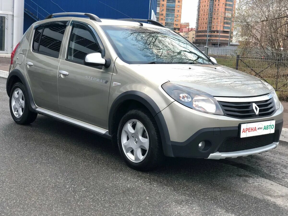 Рено сандеро серый. Рено сандеро московская область бу. Renault sandero 2014 бу. С рено сандеро. Альфа 110 сандеро.