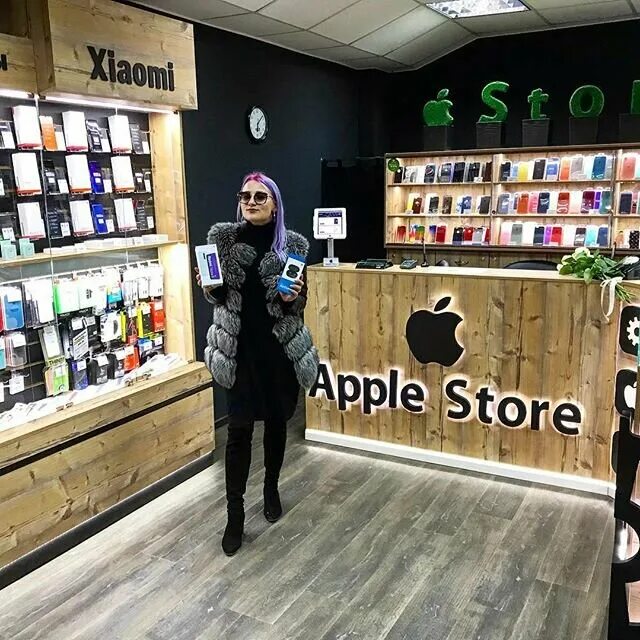 Ковров сторе. Магазин айфонов. Название магазина айфонов. Apple Store ковров. App Store магазин в Москве.