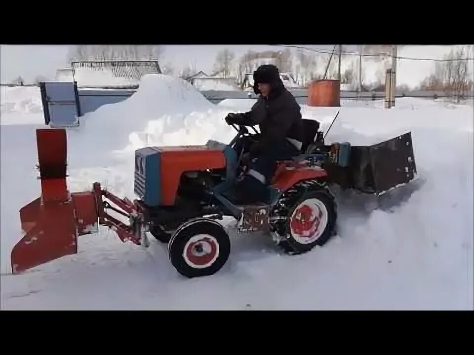 Кмз видео. Снегоочиститель роторный кмз 012. снегоуборщик на кмз 012. мини-трактор курганмашзавод кмз-012. минитрактор кмз 012 уборка снега снегоротором.