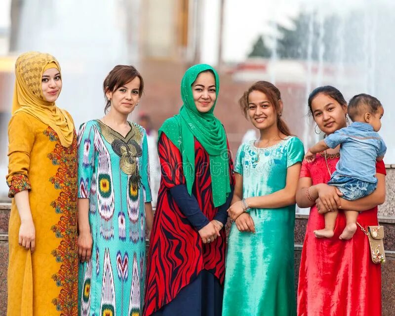 Dushanbe Street. Таджикистан люди. Таджикистан люди на улице. Таджикские цыгане. Таджикский улица