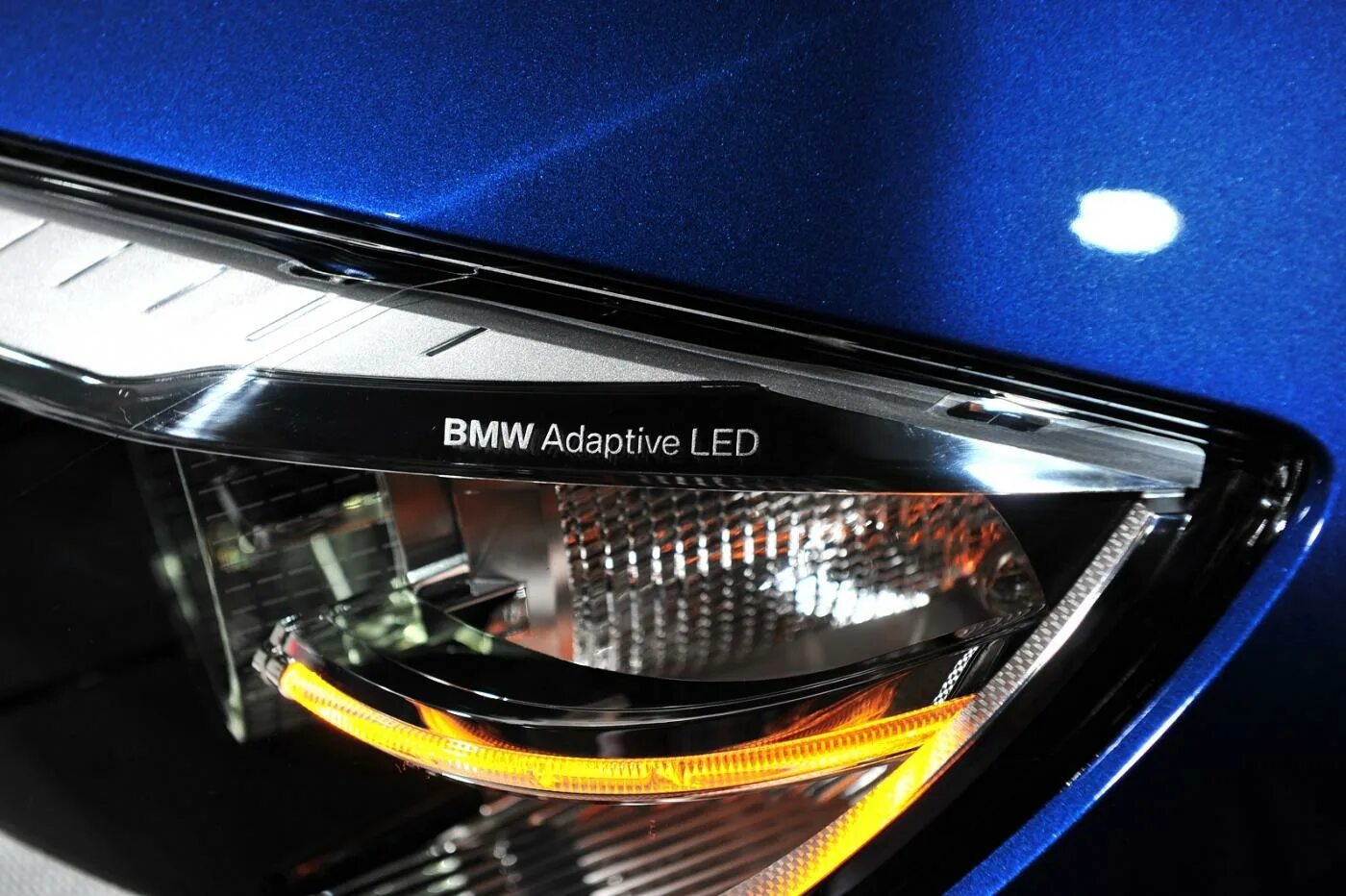 Active led. BMW f30 LCI фары. F30 led Adaptive. BMW Adaptive led. Фары led Adaptive BMW.