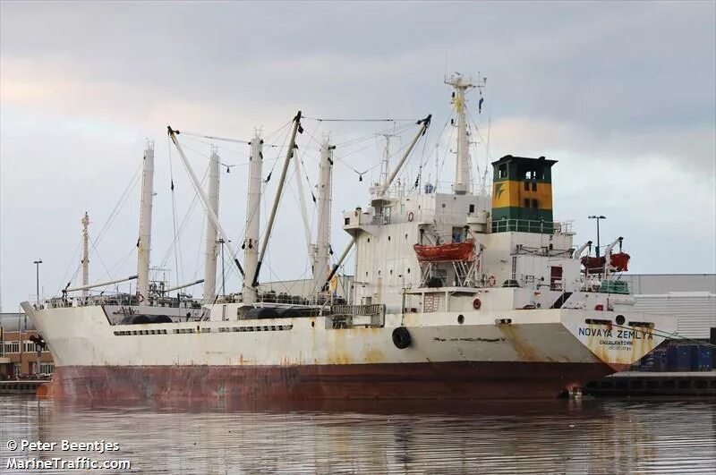 Судно новая земля. Судно новая земля. Новая земля судно балкер. Судно новая земля мурманское морское пароходство. Судно новая земля.