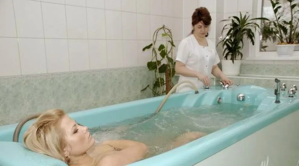 Лечебные ванны голышом. Телки в санатории. Рассказы санаторий мама