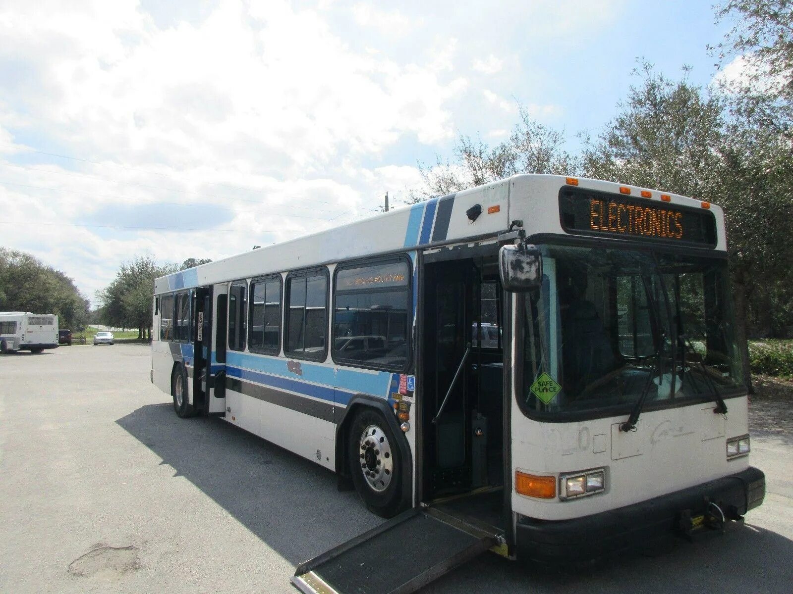 Hyundai 40 автобус. Автобус оренбург. Bus40. Автобус 12 ростов. Su транспорт калуги.