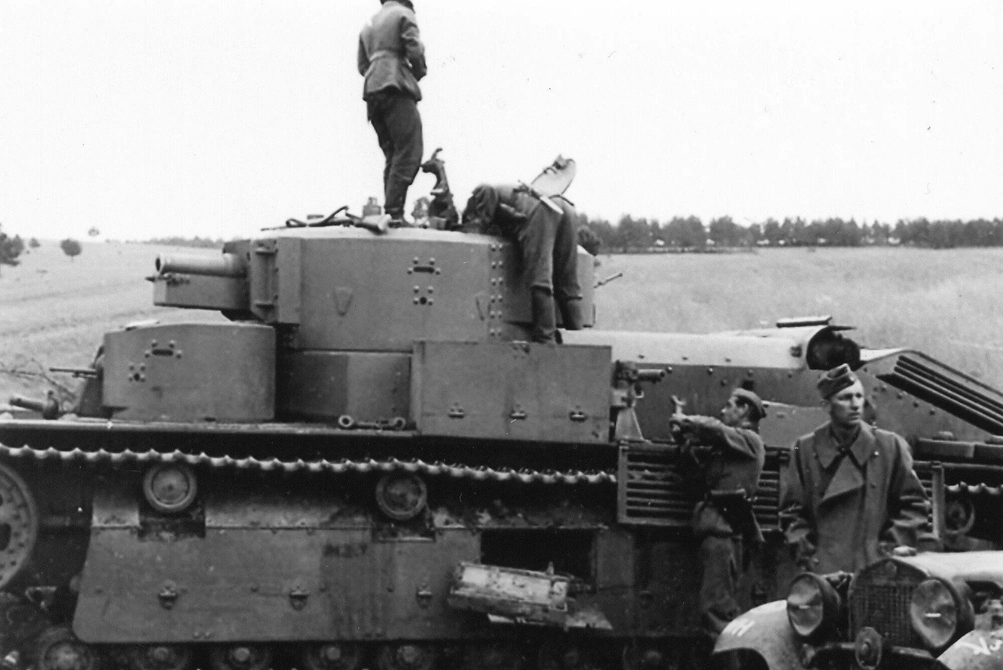 Танки вермахта 1941. Канистры на немецких танках. Канистры на немецких танках. Снабжение вермахта. 15 танковая дивизия вермахта pz iii.