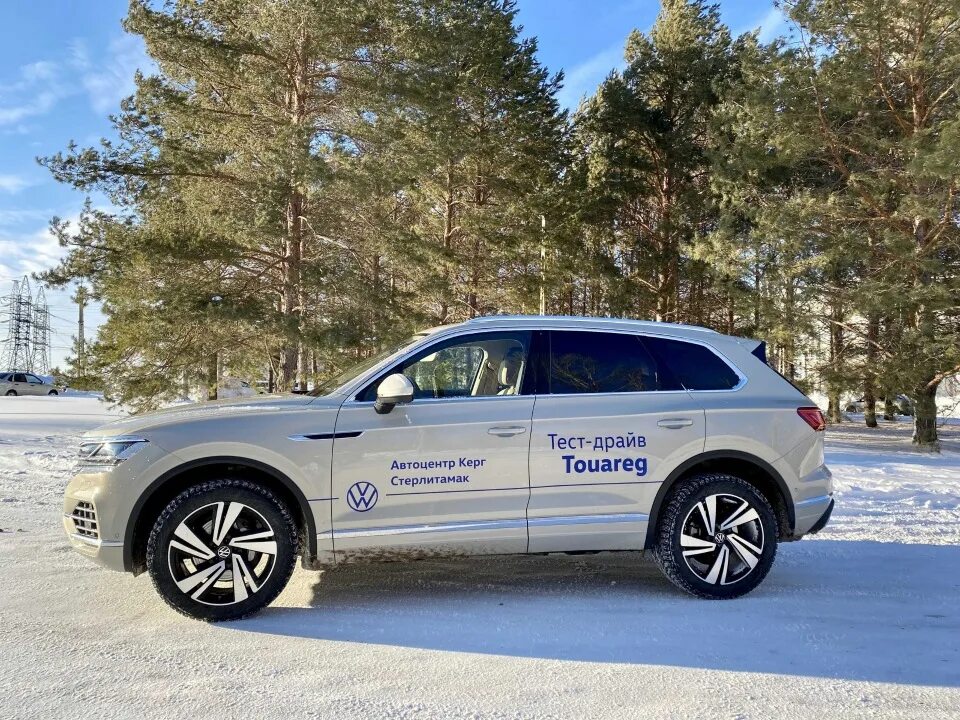 Volkswagen touareg 3.0 tdi. ДПС VW Touareg 3. Немецкий премиум кроссовер среднеразмерный.