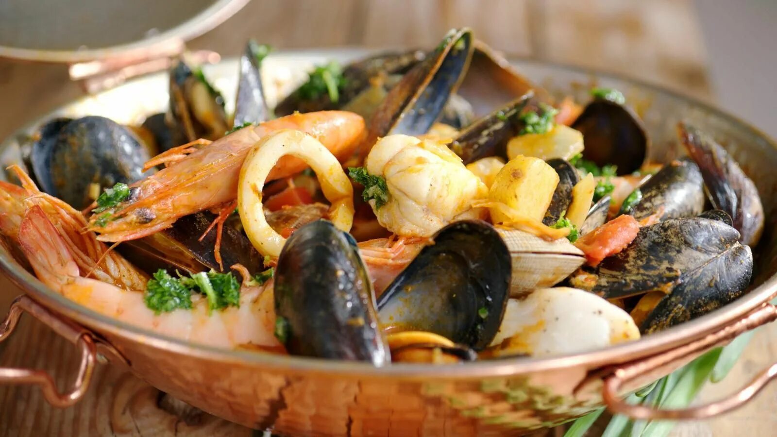 Агамовские мидии. Мидии пост. Макароны с мидиями в ракушках. Зуппа с устрицами. Сколько варить мидии замороженные очищенные.