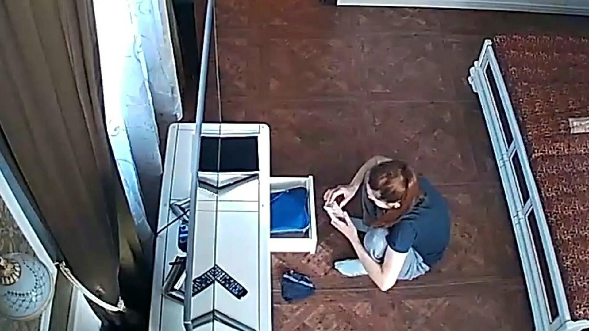 Сын хозяина домработницу
