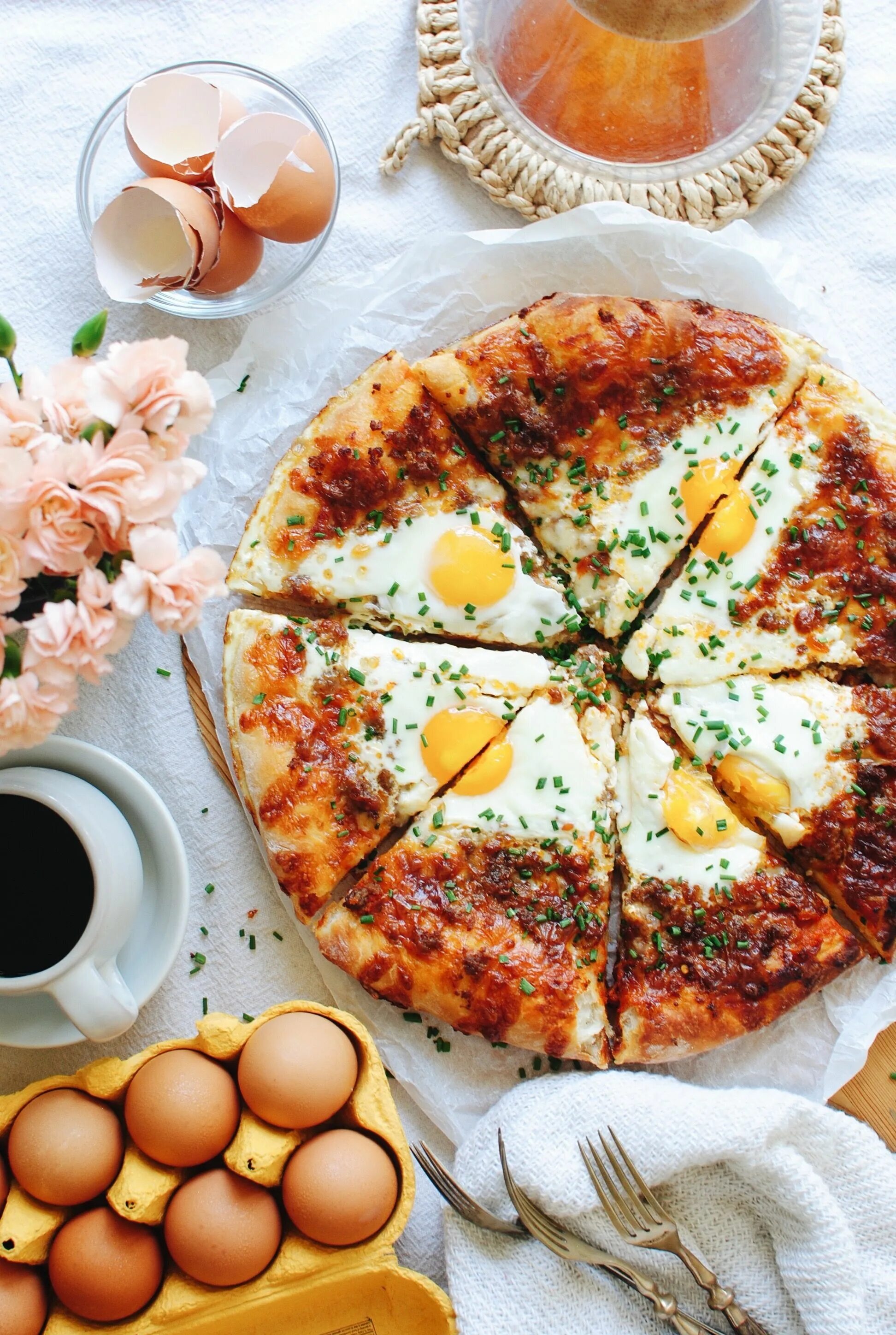 Breakfast pizza